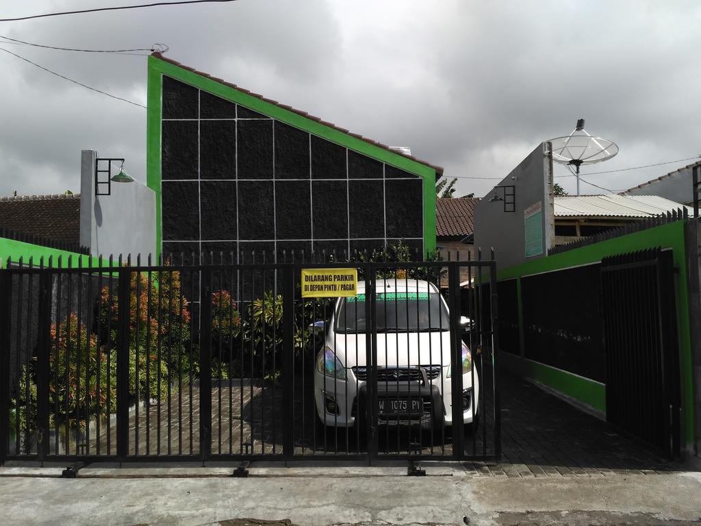 Titan'S Greenhouse Banyuwangi  Zewnętrze zdjęcie